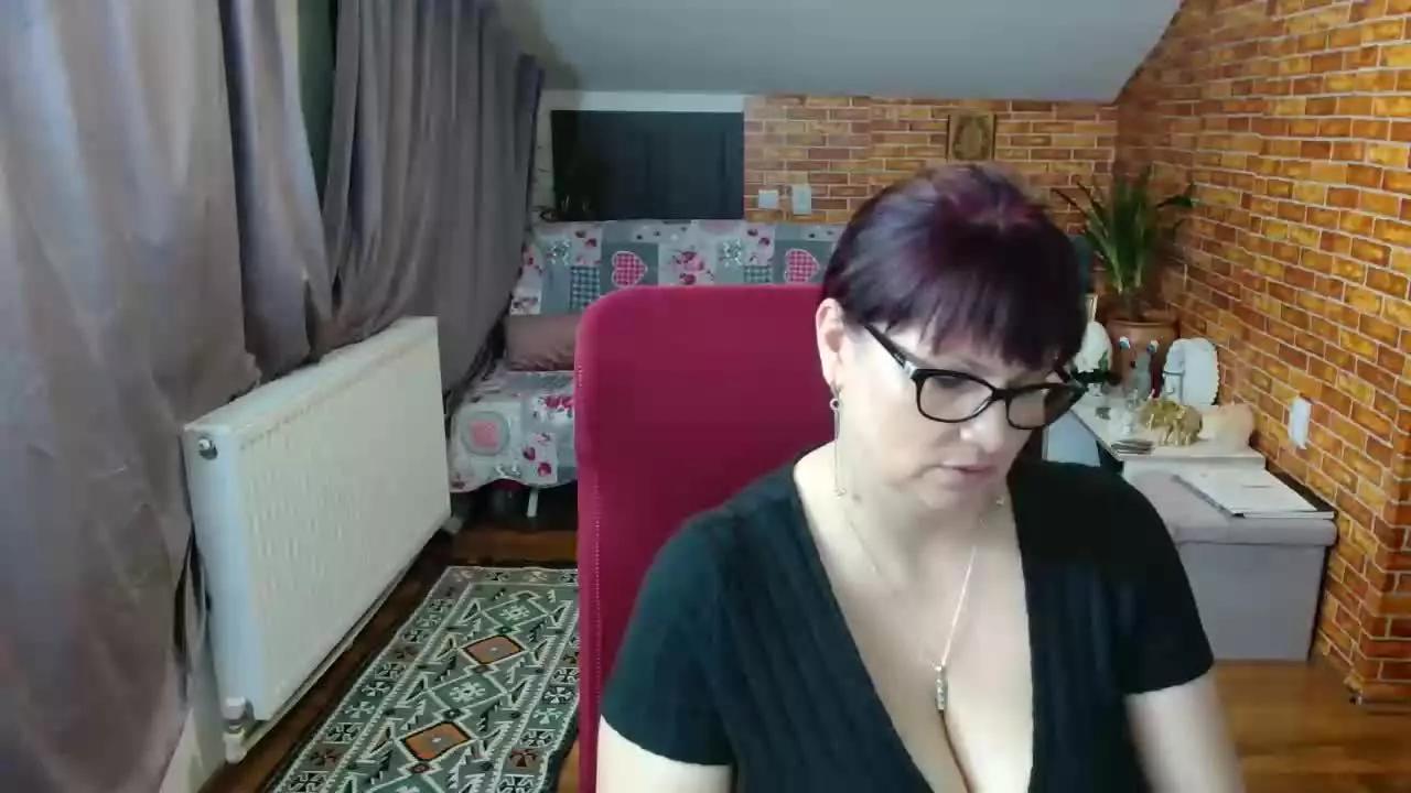 hellen37 from Streamray