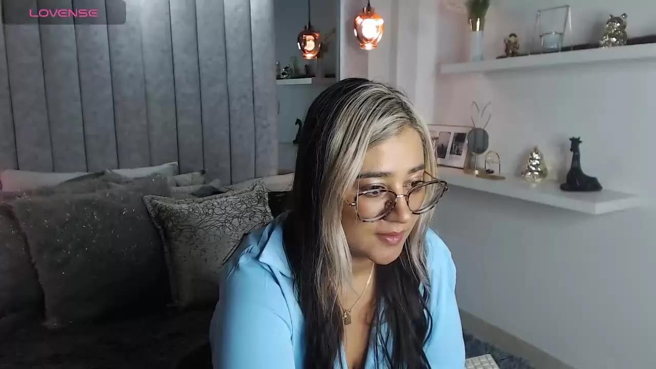 IndiVelvet webcams show profile image 