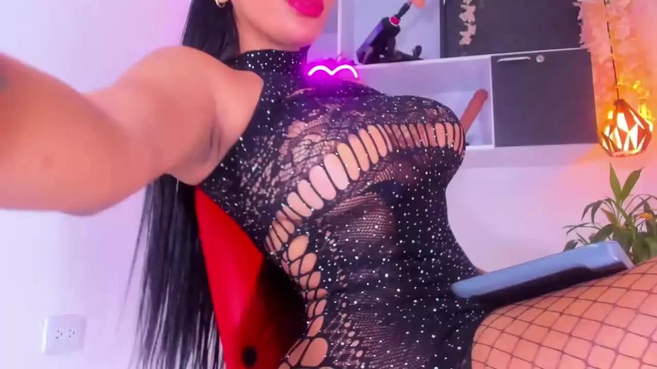 KARINASQUIRTING webcams show profile image 