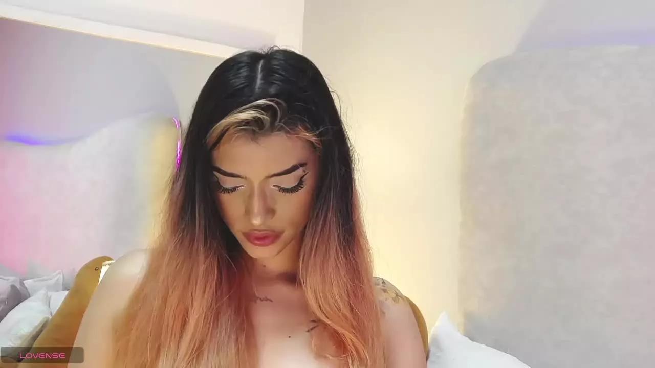 LizzieBrownn from Streamray
