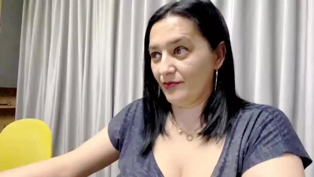 Lovelymary2u webcams show profile image 