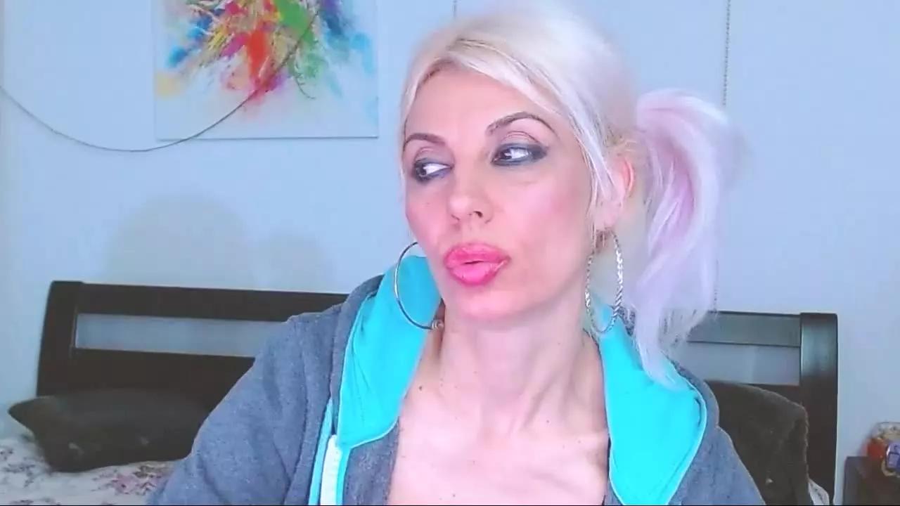 MissLaraHoney from Streamray
