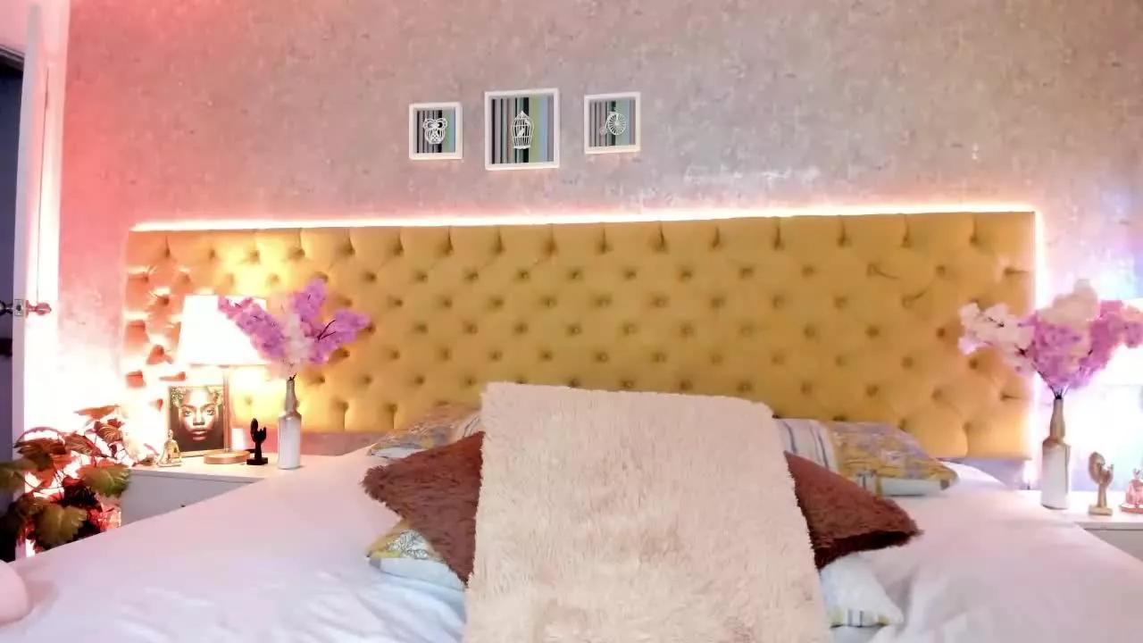 SaraWolff from Streamray