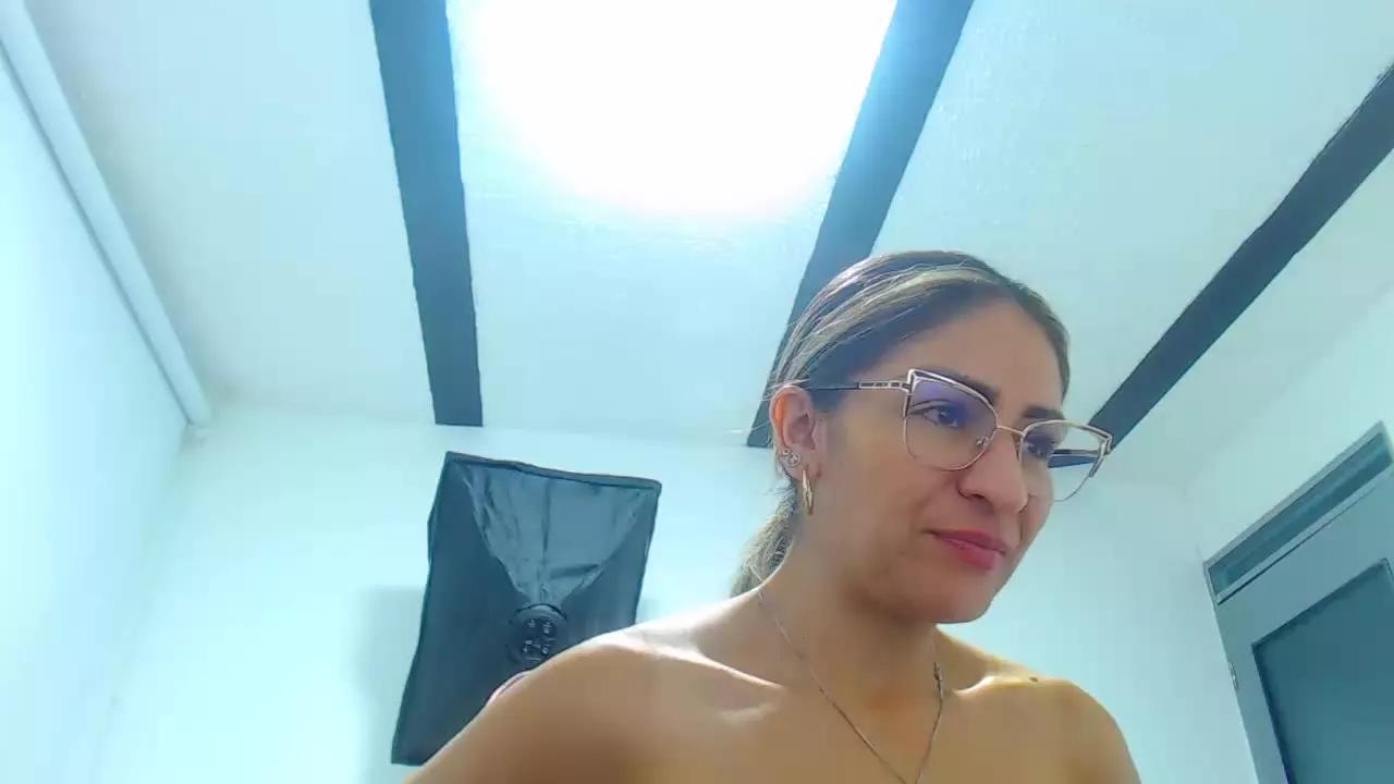 ZulayMoon webcams show profile image 