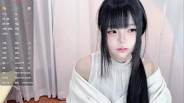 Discover our girls online shows and discover the company of countless livestreamers, with stunning shapes, sex toys and more.