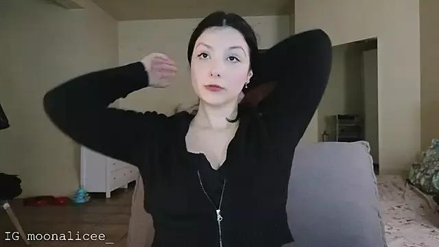 -m00n- from StripChat