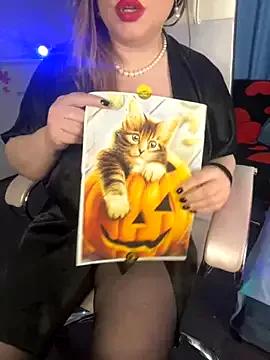 -Moon8erry- from StripChat is Freechat