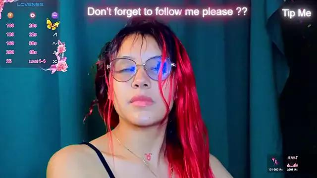 -VelvetZoe- from StripChat is Freechat