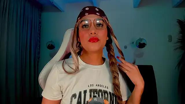 6660_cloe from StripChat is Freechat