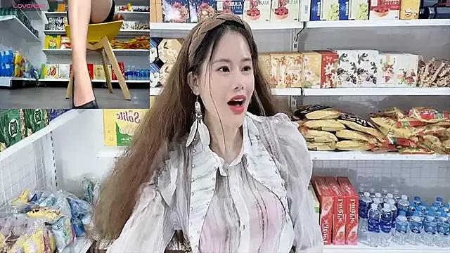 _7Eleven_ webcams show profile image 