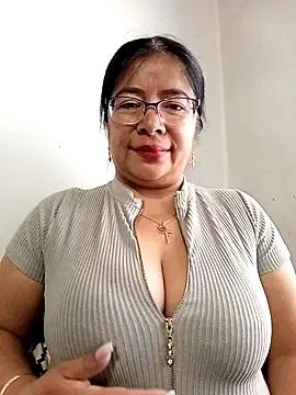 __valentina18 from StripChat