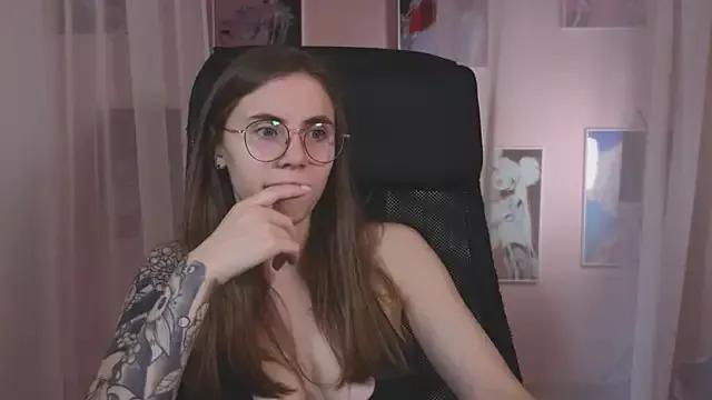 _AnnaStark_ from StripChat