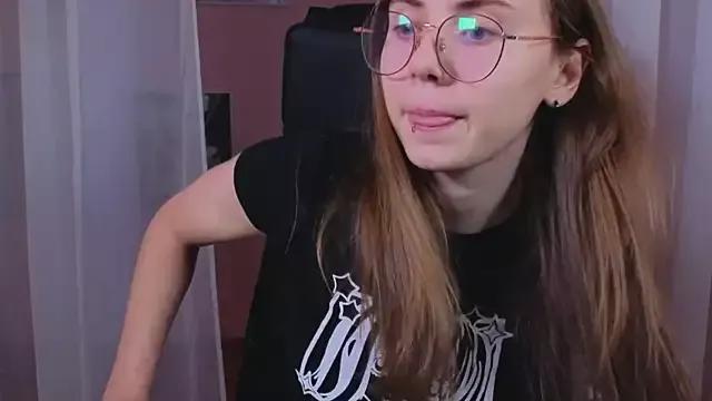 _AnnaStark_ from StripChat