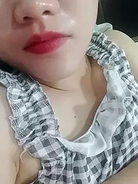 _Attractivegirl33 from StripChat