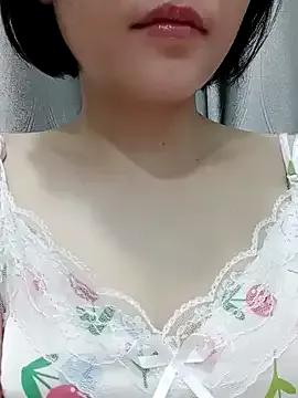 _Attractivegirl33 from StripChat