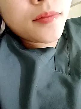 _Attractivegirl33 from StripChat