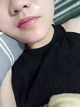 _Attractivegirl33 from StripChat