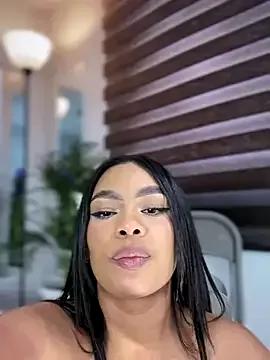 Discover our girls online shows and discover the company of countless livestreamers, with stunning shapes, sex toys and more.