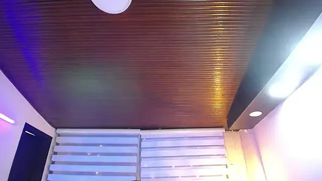 _Charlotte_Collins_ from StripChat is Freechat