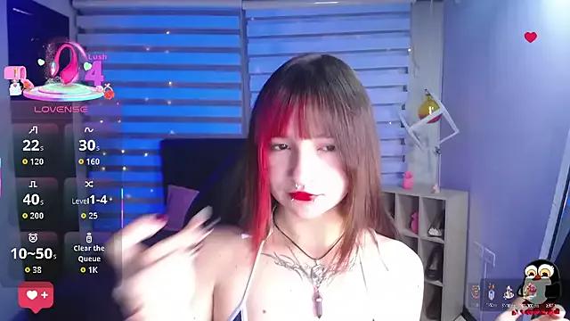 Discover our girls online shows and discover the company of countless livestreamers, with stunning shapes, sex toys and more.