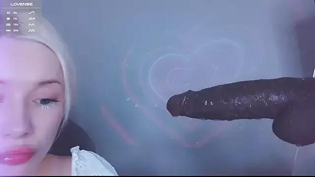 _chatur_babe from StripChat is Freechat