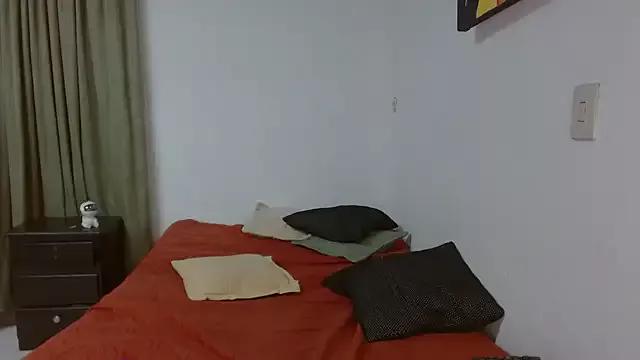 _diana_cute from StripChat is Freechat