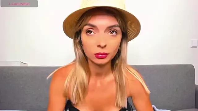 _ellen_meow_ from StripChat