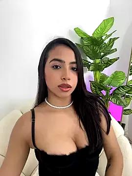 _Emily_Thompson_ from StripChat is Freechat