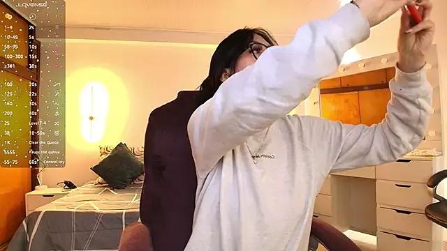 _Emma11 from StripChat