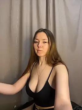 Discover our girls online shows and discover the company of countless livestreamers, with stunning shapes, sex toys and more.