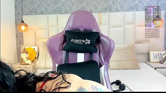 _im_alaya from StripChat