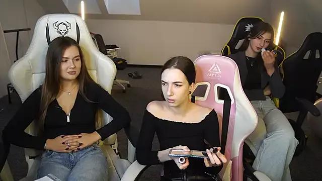 _Lili_054 from StripChat