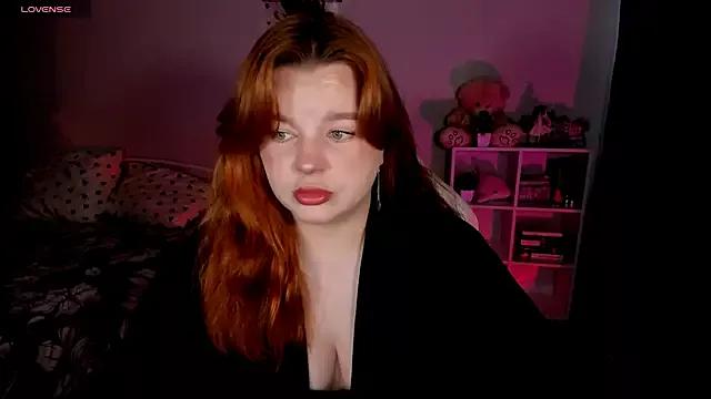 Discover our girls online shows and discover the company of countless livestreamers, with stunning shapes, sex toys and more.