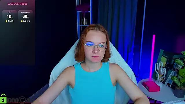 Discover our girls online shows and discover the company of countless livestreamers, with stunning shapes, sex toys and more.