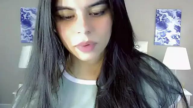 _Maddison_Ivanova_ from StripChat is Freechat