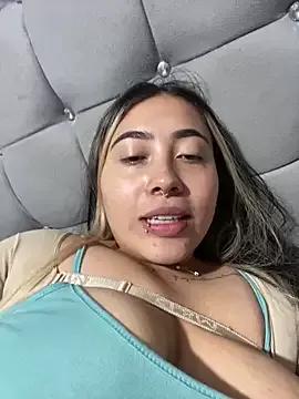 _ManuVeelez from StripChat is Freechat