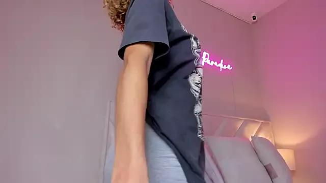 _mariana_a from StripChat is Freechat