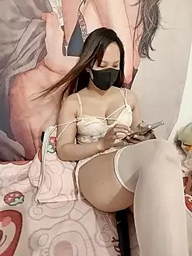 _Suran_ webcams show profile image 