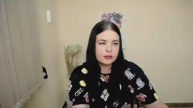 Discover our girls online shows and discover the company of countless livestreamers, with stunning shapes, sex toys and more.