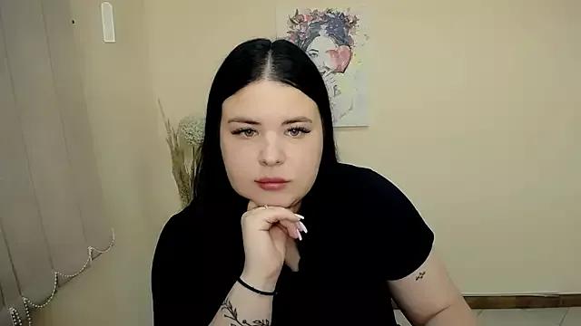 Discover our girls online shows and discover the company of countless livestreamers, with stunning shapes, sex toys and more.