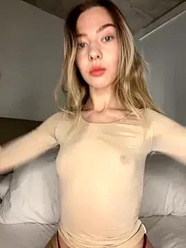 _urbestie_ from StripChat is Freechat