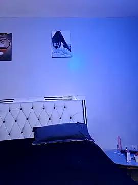 _Yoyo___ from StripChat