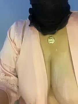 A-mal5 from StripChat