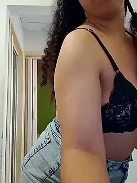 A_maddy from StripChat is Freechat