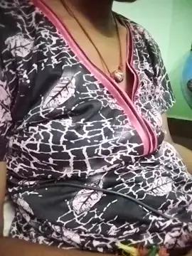 aadhini01 from StripChat