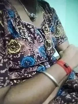 aadhini01 from StripChat