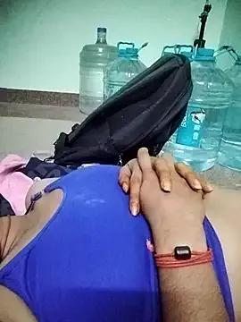 aadhini01 from StripChat