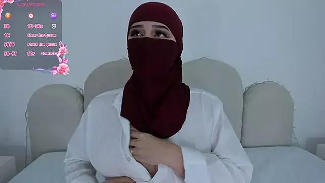 aaliyaah_ from StripChat