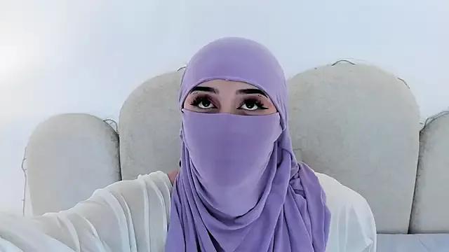aaliyaah_ from StripChat