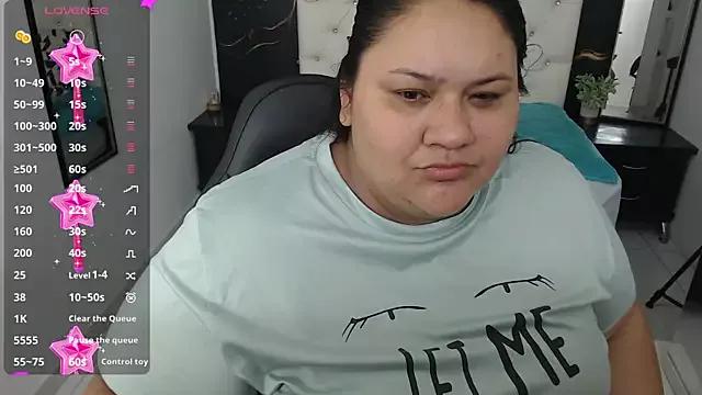 Aaliyah11 from StripChat